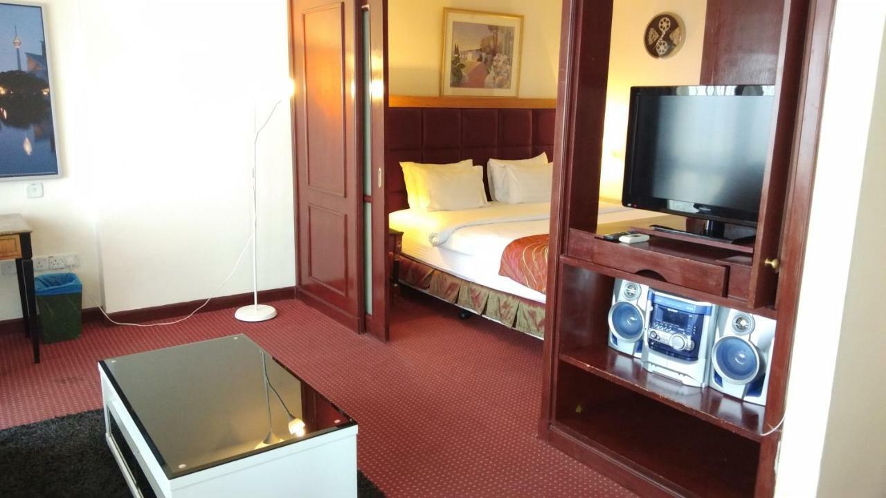 Best Service Suite At Times Square Куала Лумпур Екстериор снимка