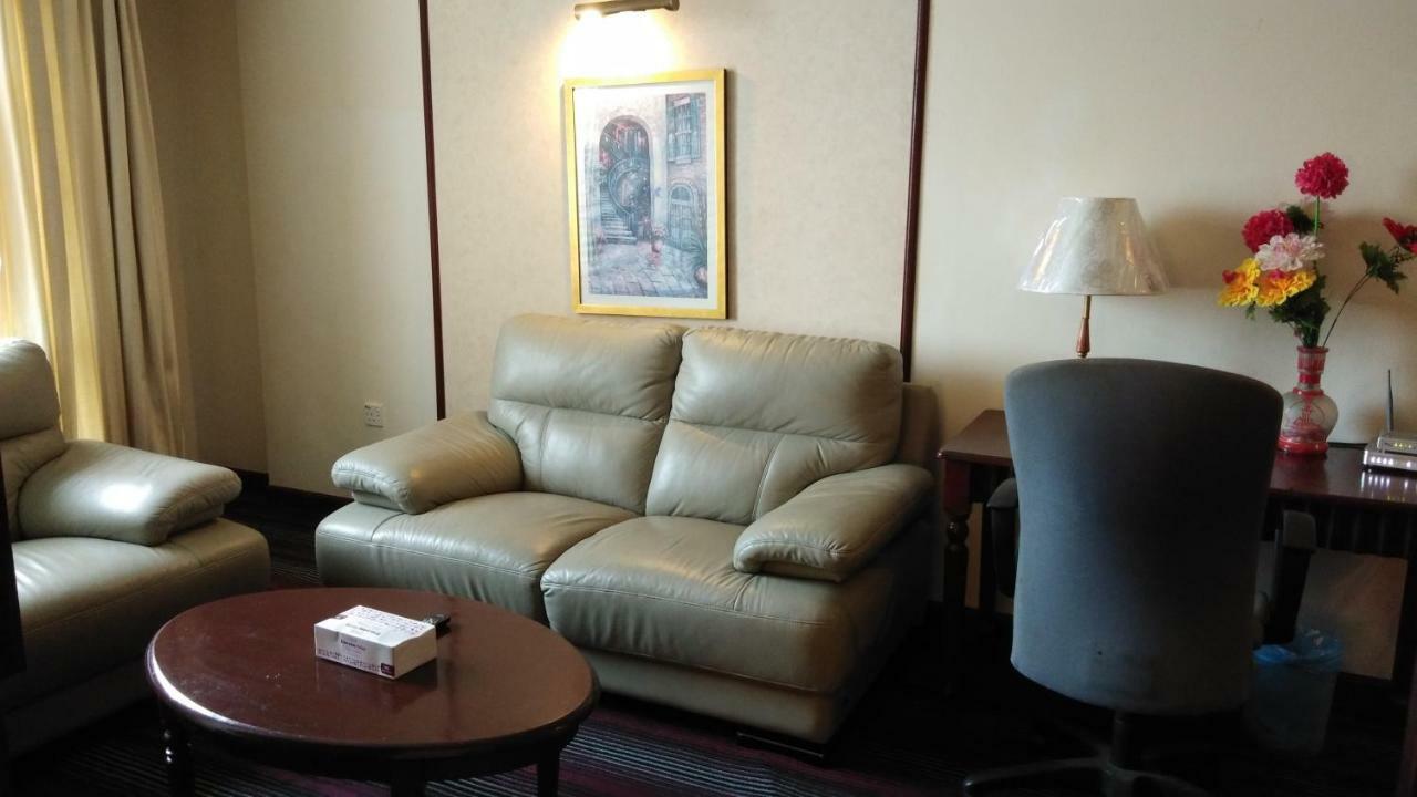Best Service Suite At Times Square Куала Лумпур Екстериор снимка